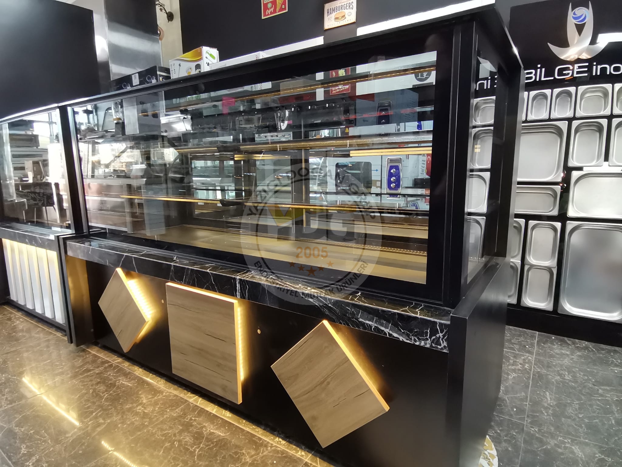 VİTRİN TİP PASTA TEŞHİR DOLABI -SOĞUTMALI YAŞPASTA DOLABI 200 CM - Görsel 7