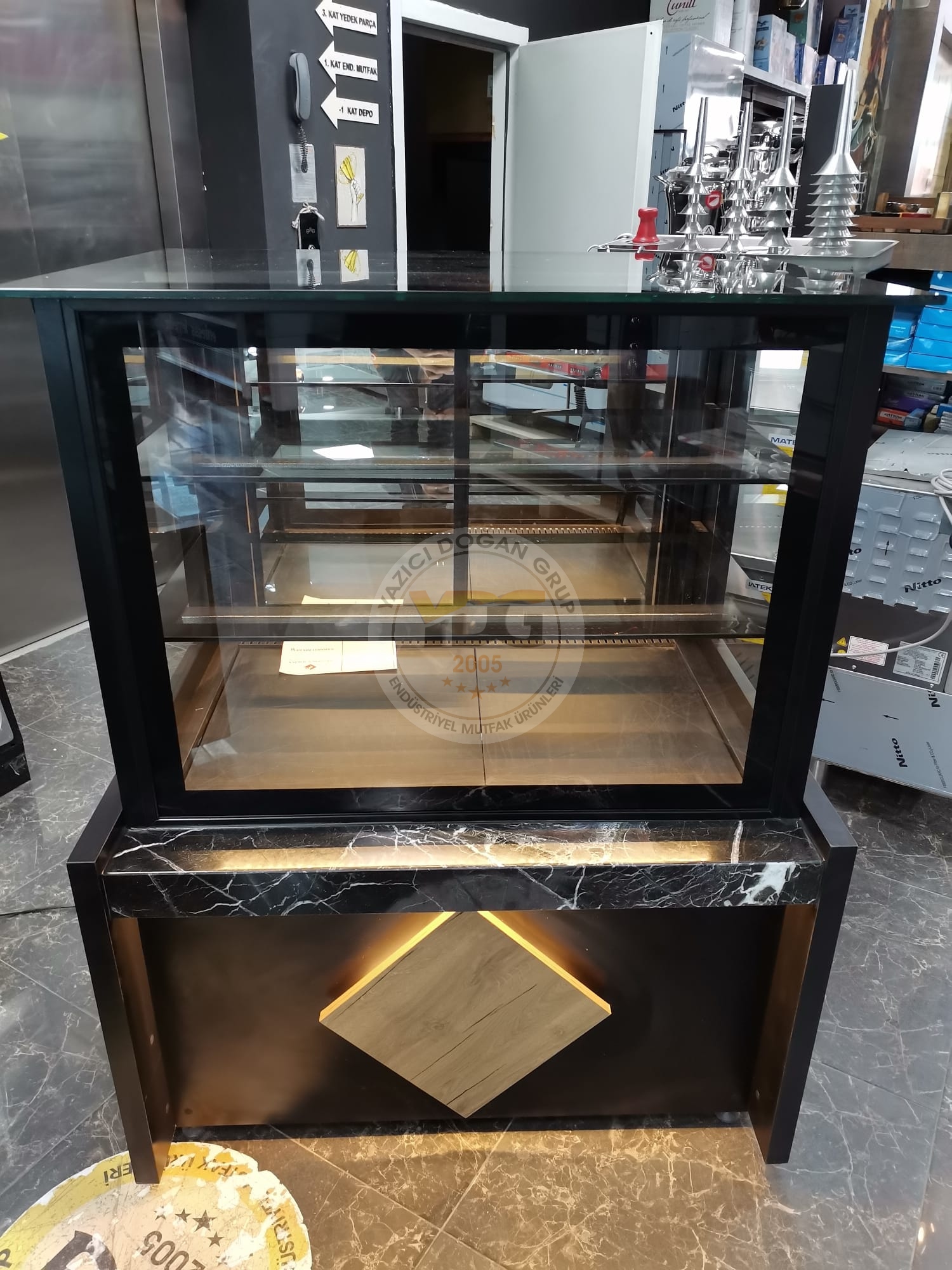 PASTA DOLABI VİTRİN TİPİ - 100 CM PASTA TEŞHİR- ŞIK TASARIM - Görsel 2